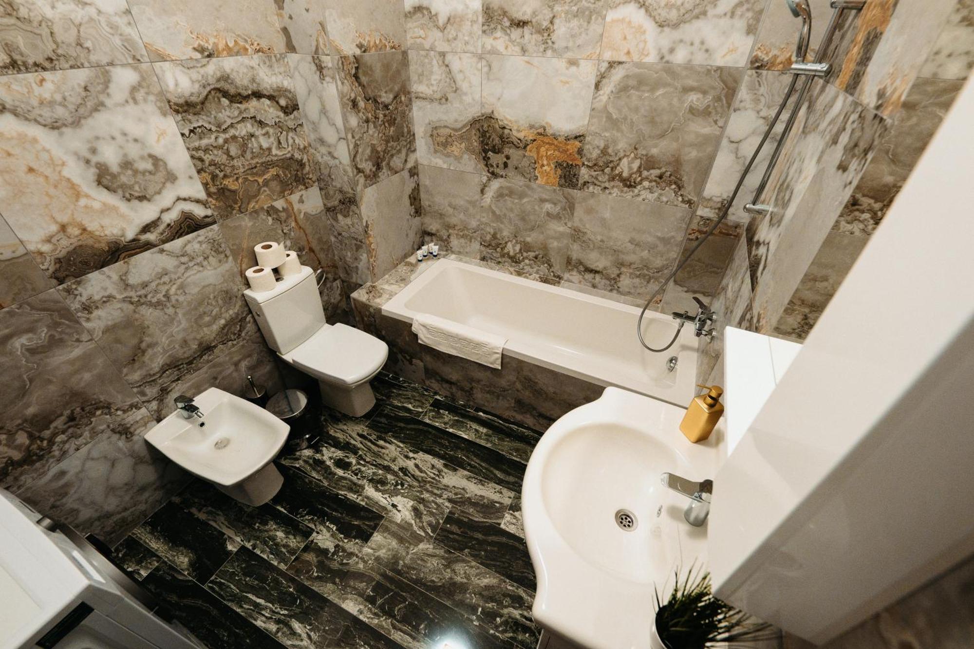 Luxury Cozy Apartments Suceava Esterno foto