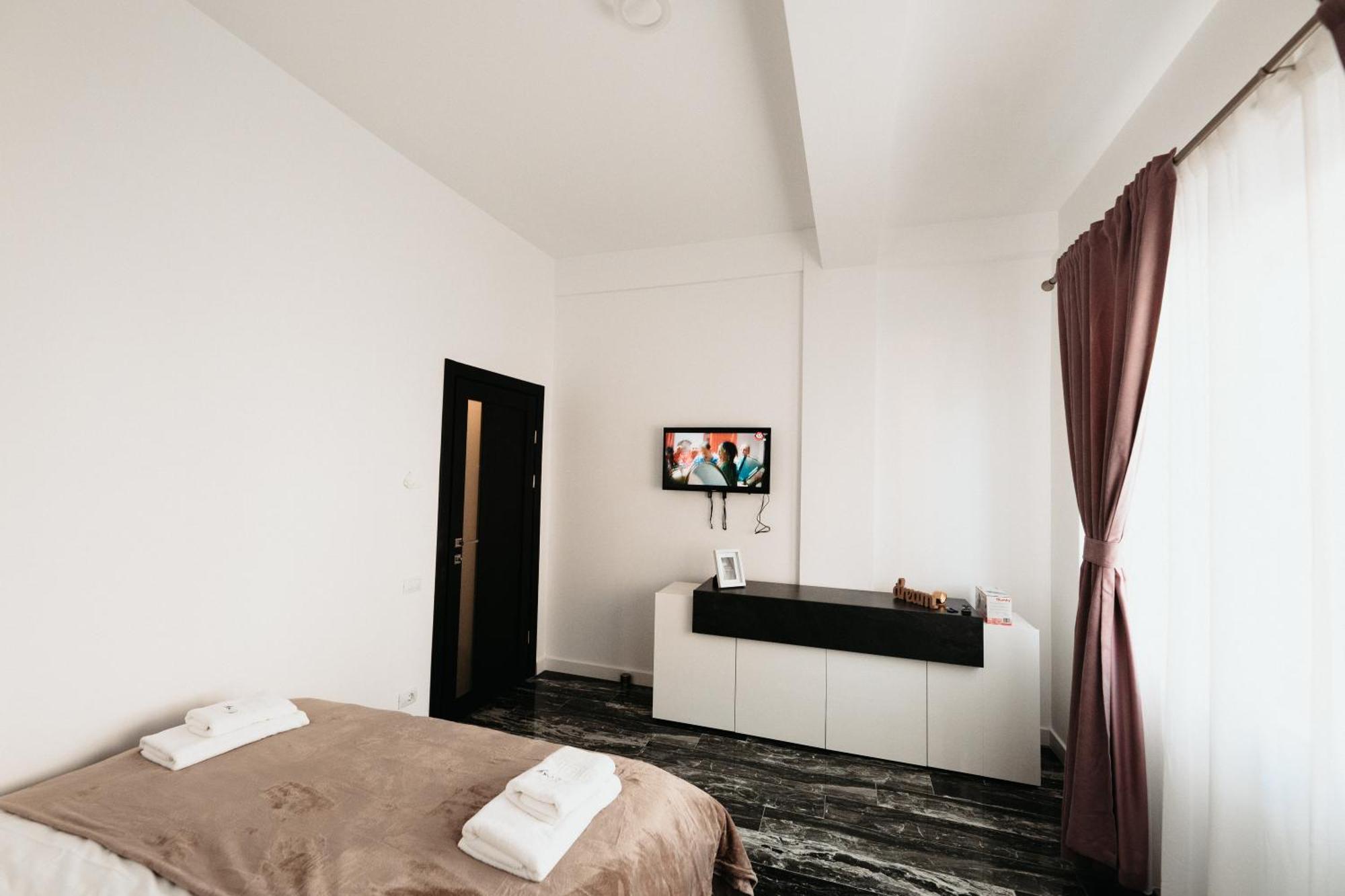Luxury Cozy Apartments Suceava Esterno foto