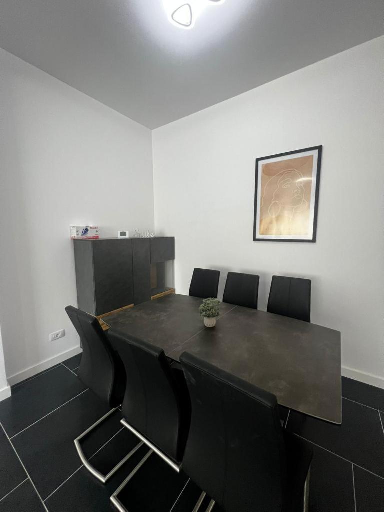 Luxury Cozy Apartments Suceava Esterno foto