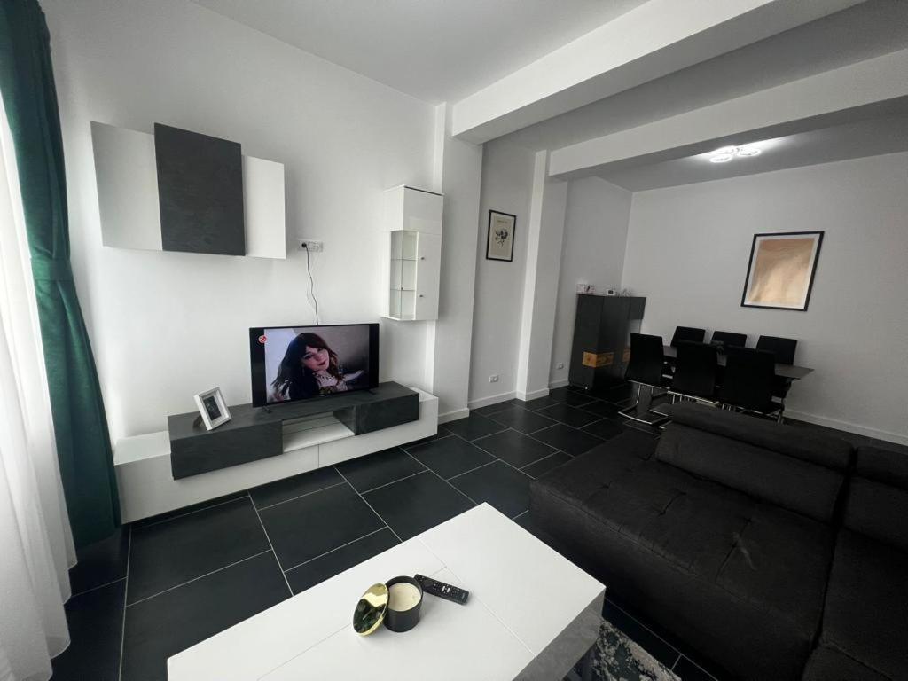 Luxury Cozy Apartments Suceava Esterno foto