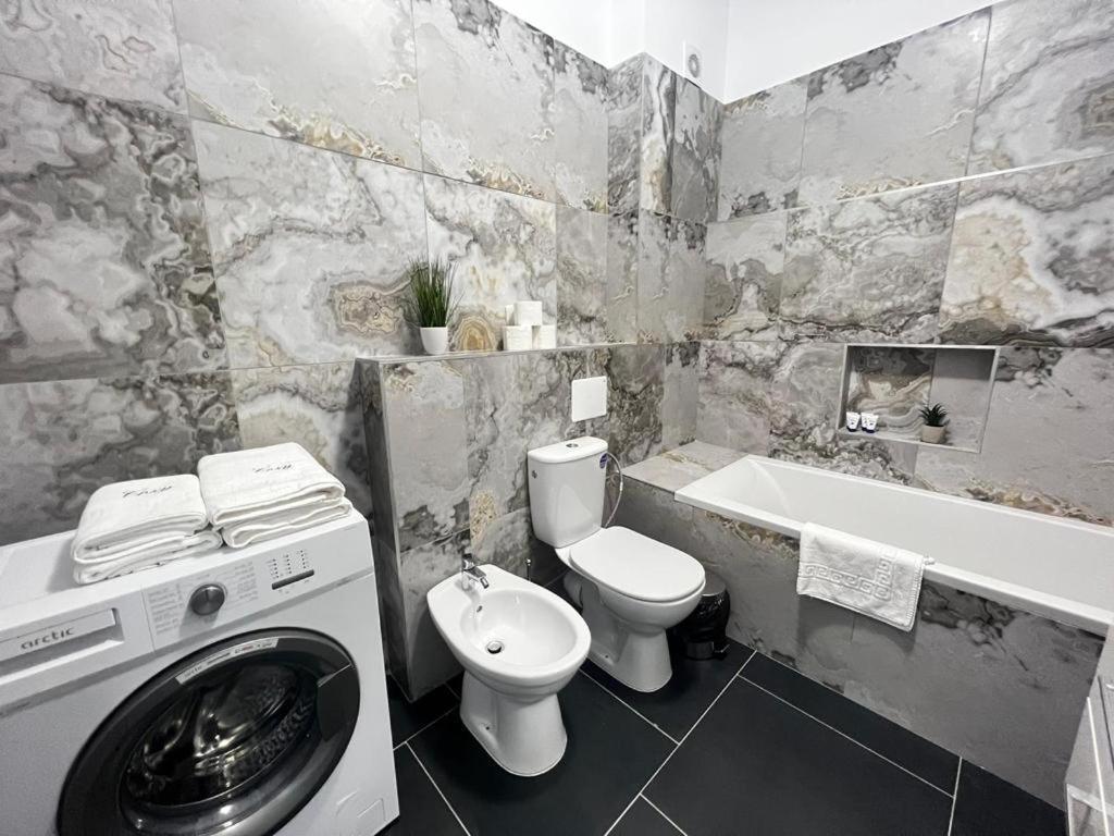 Luxury Cozy Apartments Suceava Esterno foto
