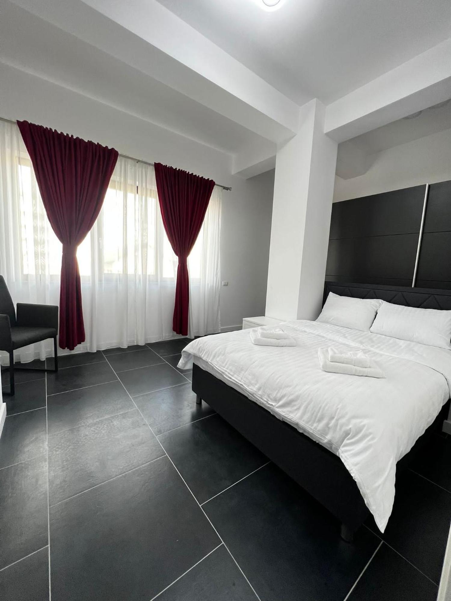 Luxury Cozy Apartments Suceava Esterno foto